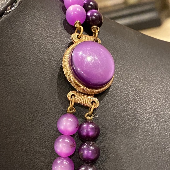 Elegant 2 Tones of Purple Moonglow Lucite Beaded Necklace - Picture 3 of 7